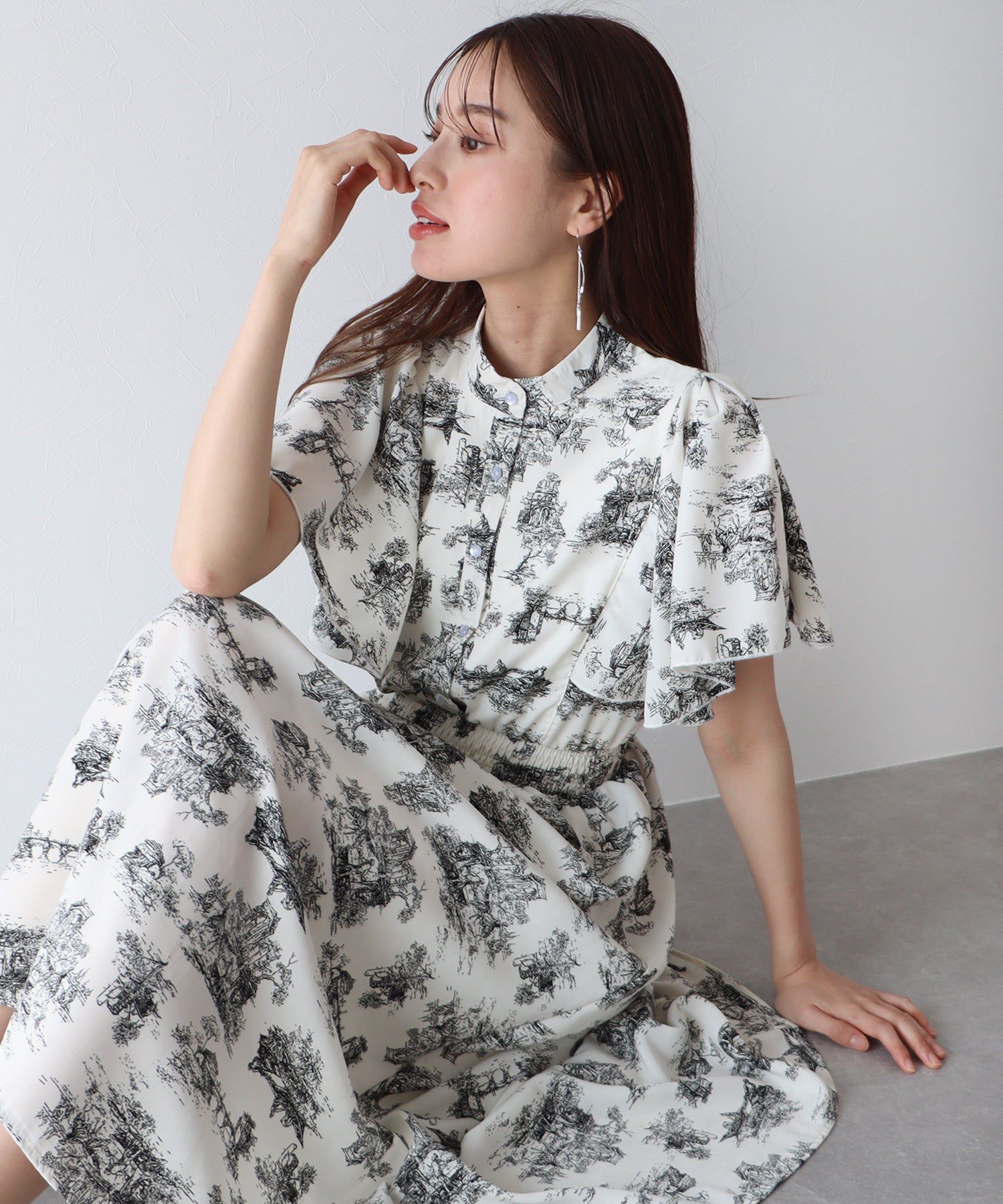 日本 BLUE EAST - 浪漫時光碎花雪紡短袖洋裝-寧靜花園-淺粉紫