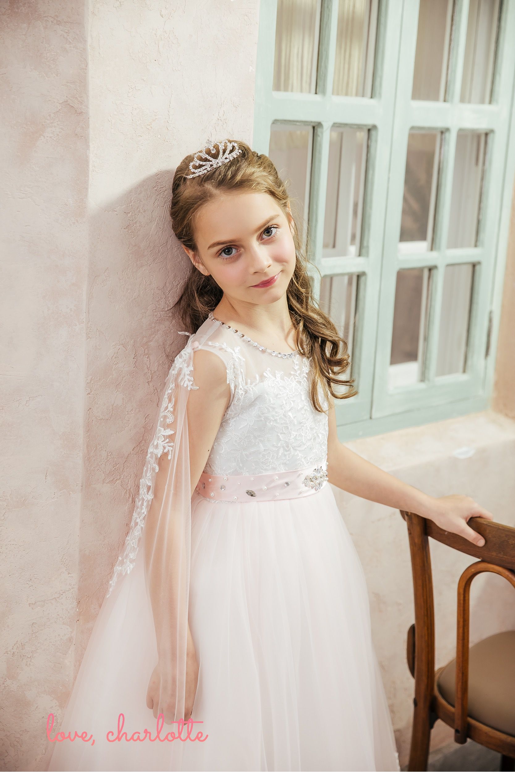 Love, Charlotte - 夢幻淺粉膚色可拆式披風長禮服