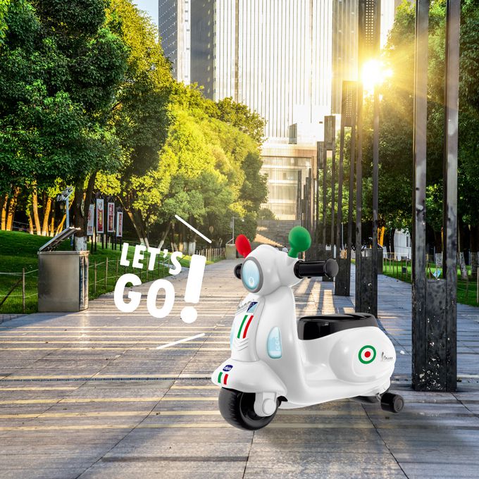 義大利 chicco - 偉士牌摩托滑步車-白