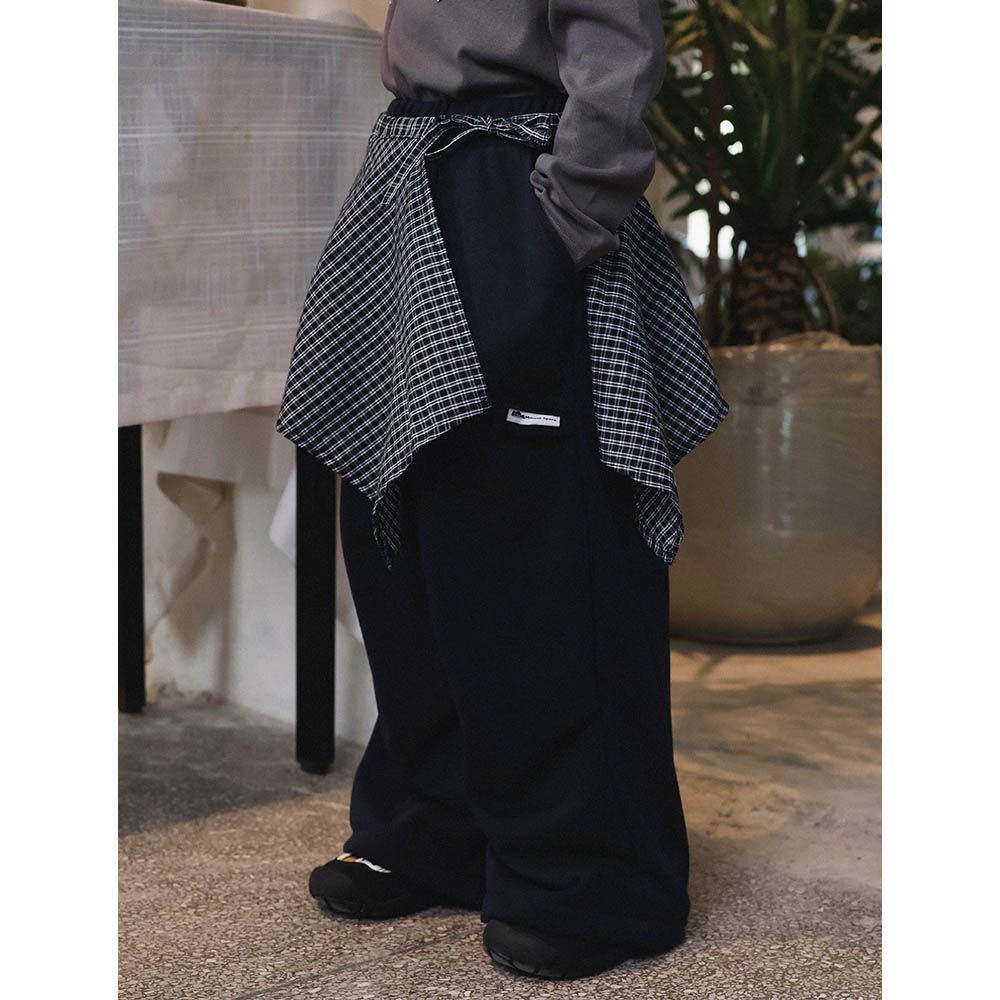 休閒工裝直筒長褲-附格子造型裙-藏青