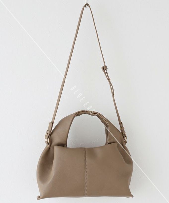 日本 BLUE EAST - 圓潤俏麗2way手提包(附長揹帶)-卡其