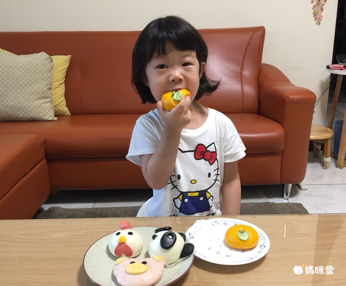 艾酷奇 - Hello Kitty 奶皇包禮盒 (6入/盒)-65g±5%