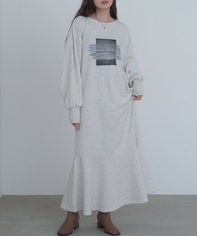 日本 Bab - 前後2way魚尾下擺休閒印花長袖洋裝-炭黑