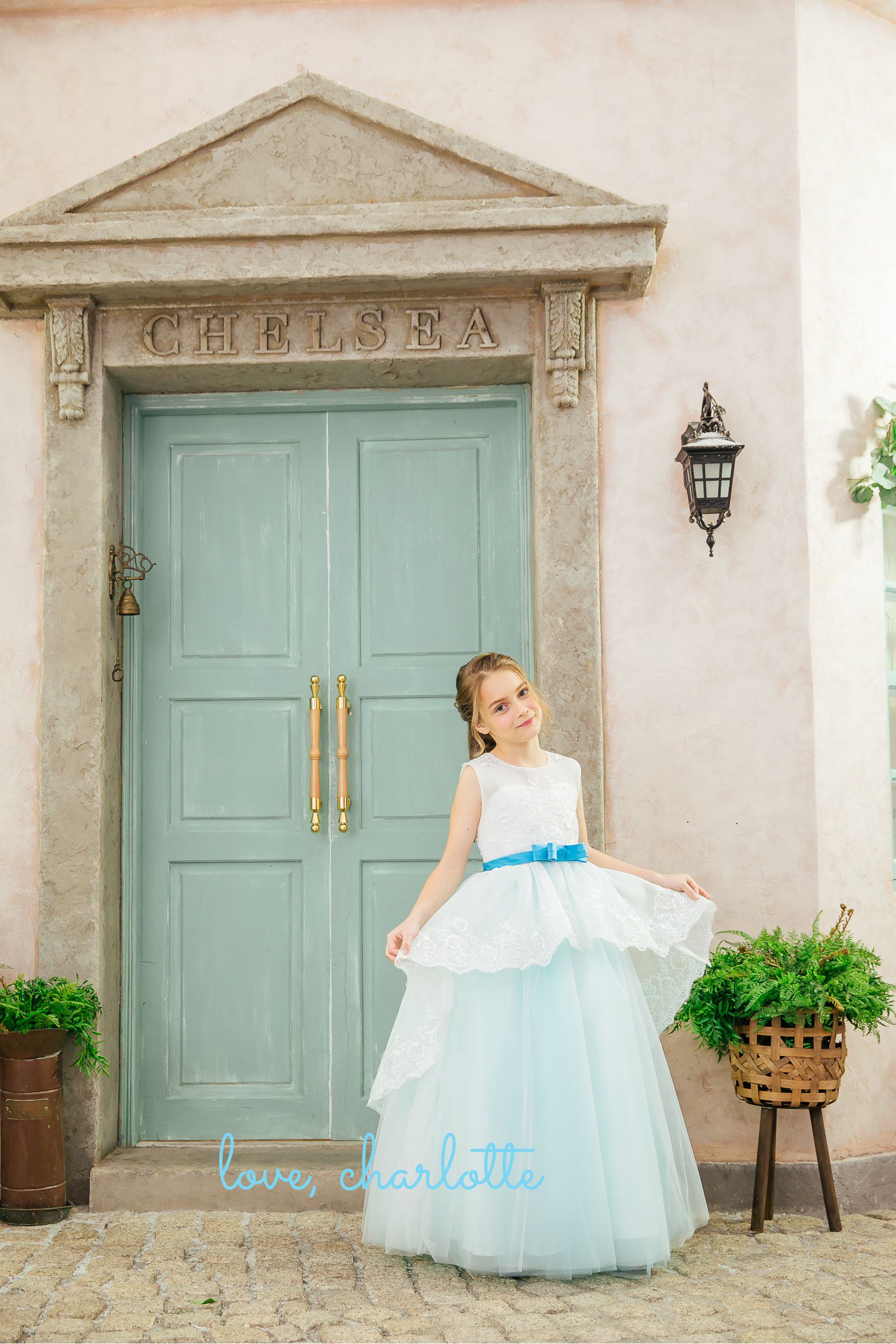 Love, Charlotte - 華麗水藍色重磅網紗長裙禮服