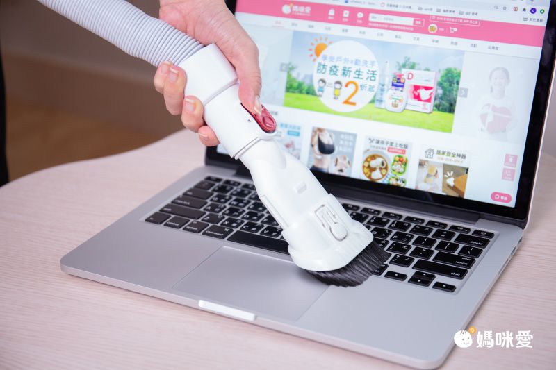 Jway - 無線四合一數位吸塵器(濕拖除螨版) JY-SV09M-白