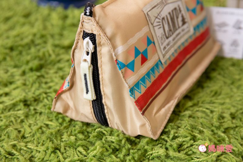 日本現代百貨 - 圖騰輕便野餐墊(附收納袋/地釘*4)(2-3人)-藍 (140x90cm)