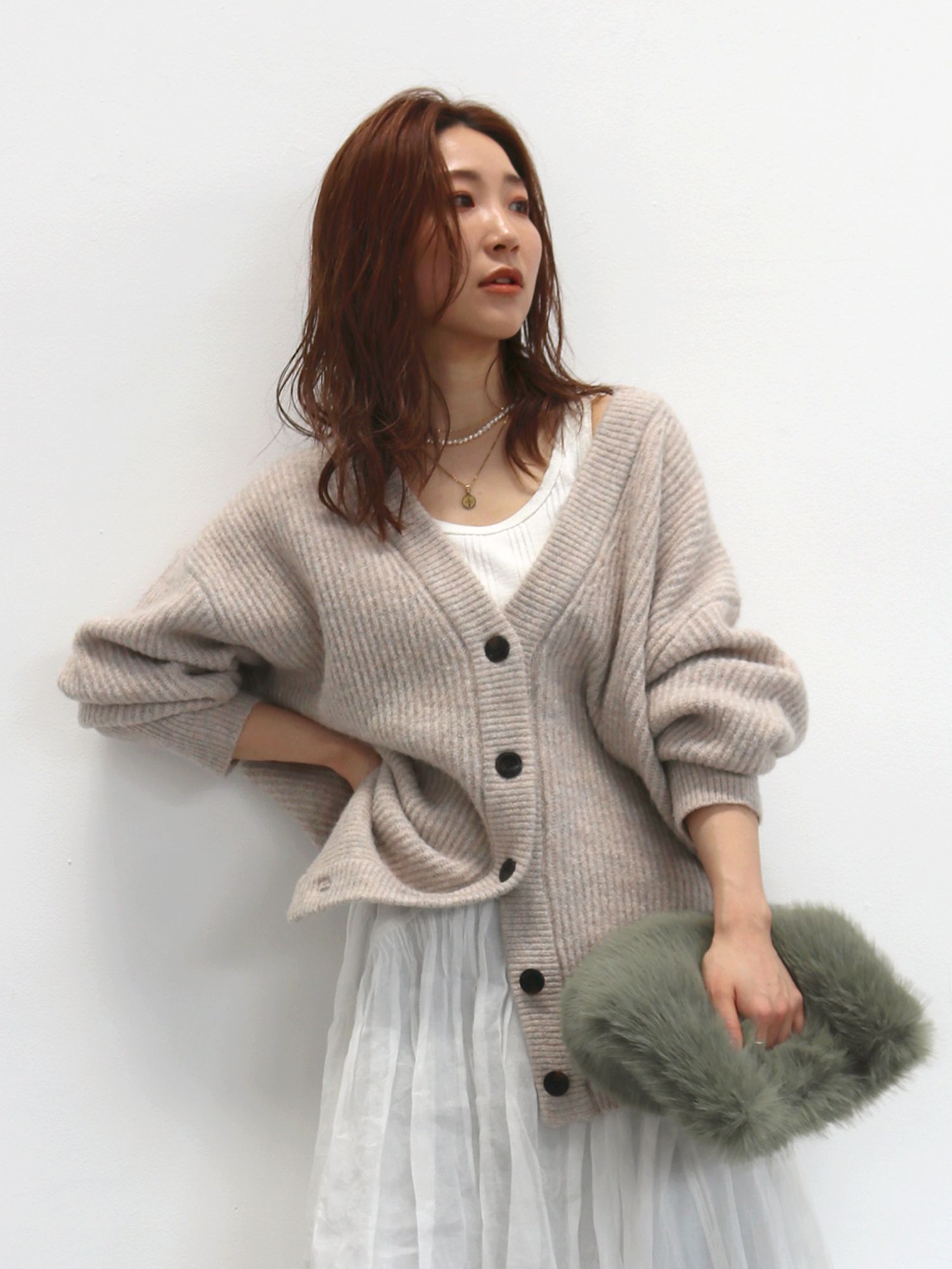 日本 Ungrid - V領羊毛感覺垂墜感針織外套-石墨灰 (F)