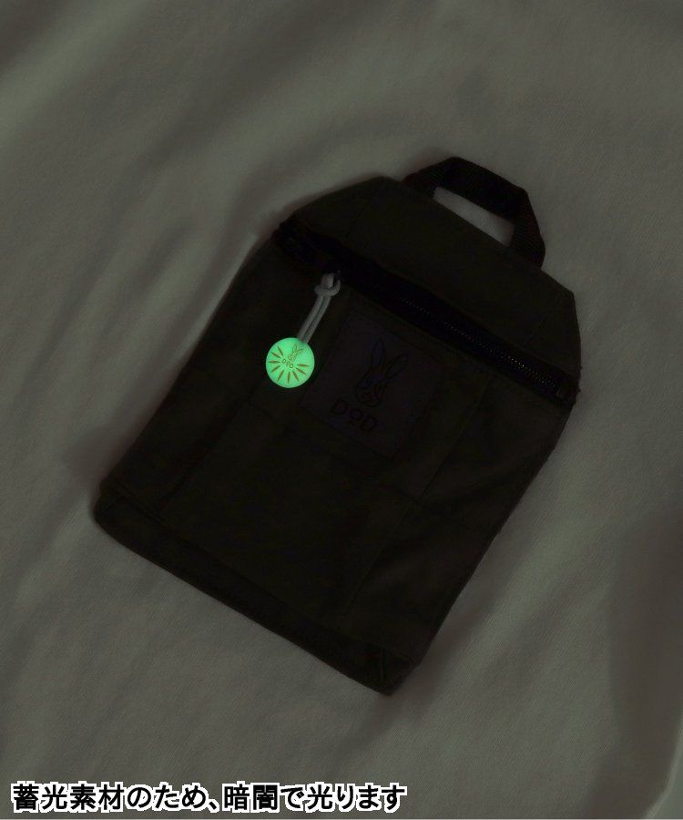 日本 BREEZE - 聯名款 夜光拉鍊大口袋短袖上衣-卡其