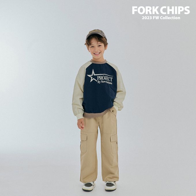 韓國 FORK CHIPS - 刺繡文字拼色長袖大學T-深藍