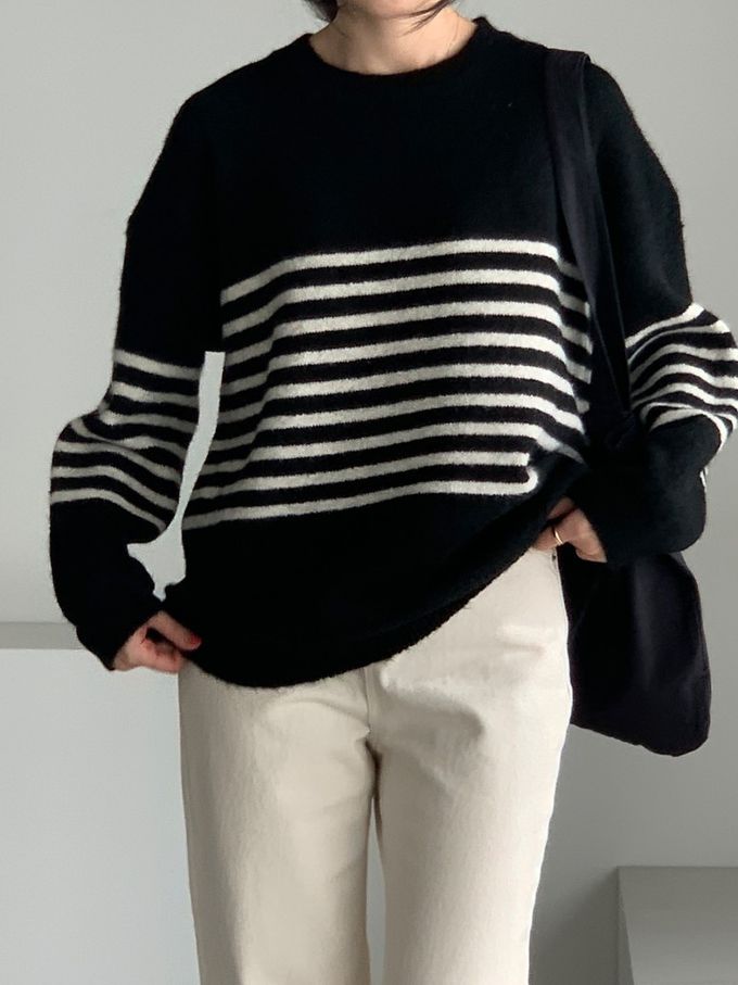 韓國女裝連線 - 條紋點綴寬鬆版型針織上衣-黑 (FREE)