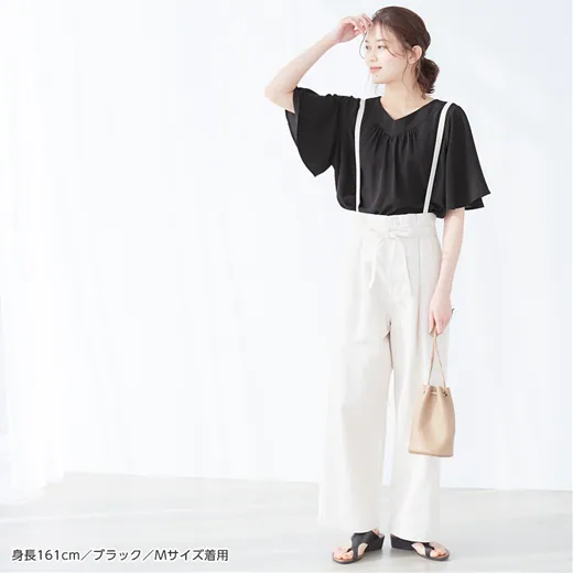 日本 BELLUNA - V領優雅飄逸荷葉袖短袖上衣-黑