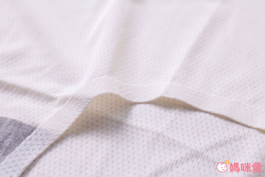 韓國 INNERism - 洞洞呼吸無痕內褲-米膚