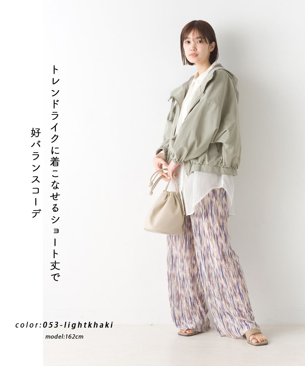 日本 OMNES - 短版澎澎袖風衣連帽外套-淺米杏