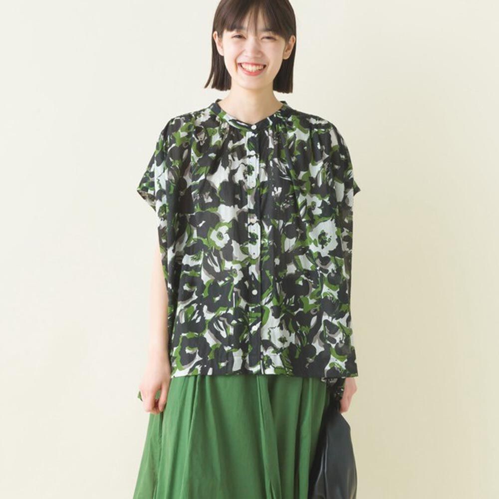 日本 OMNES - 100%印度棉 夏日印花法式袖襯衫-黑綠白花