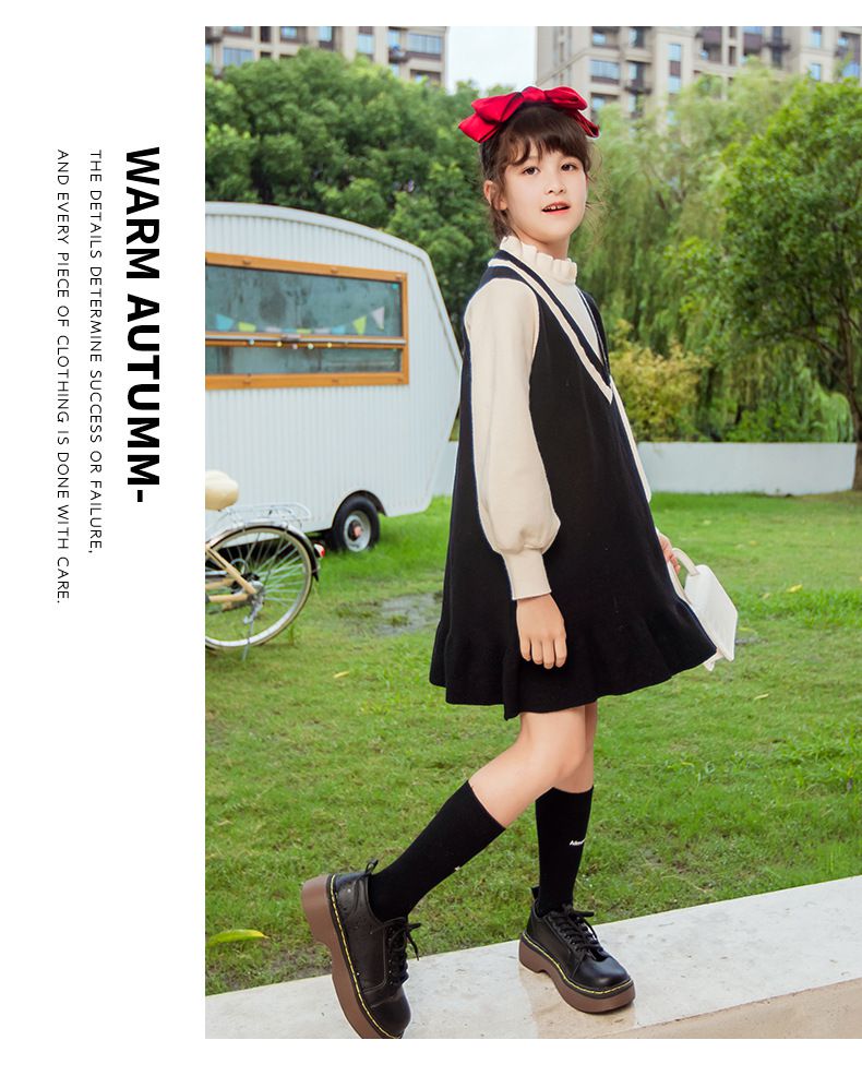 假兩件V領泡泡袖毛衣連身裙-黑色