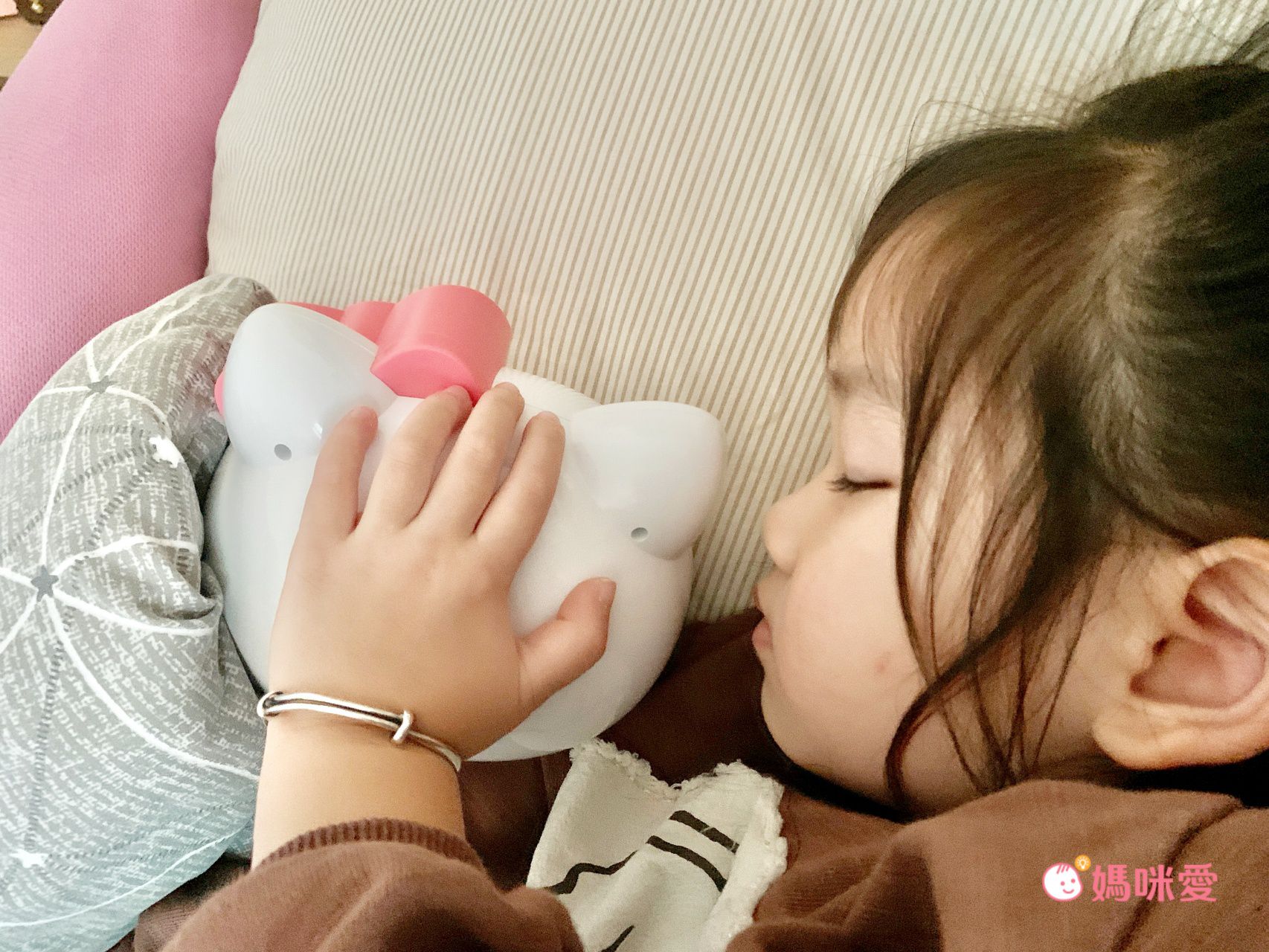 【平台最低價】Hello Kitty AI閱讀機！孩子最佳陪讀玩物