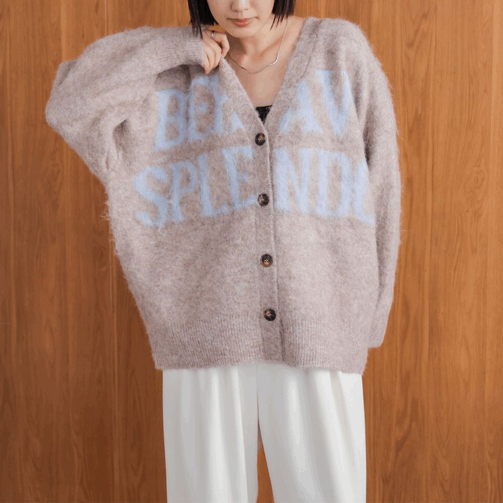 英文字印花顯瘦V領針織開襟衫-摩卡