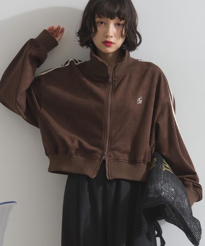 日本 ELENCARE DUE - 麂皮短絨休閒配色運動風夾克-象牙米