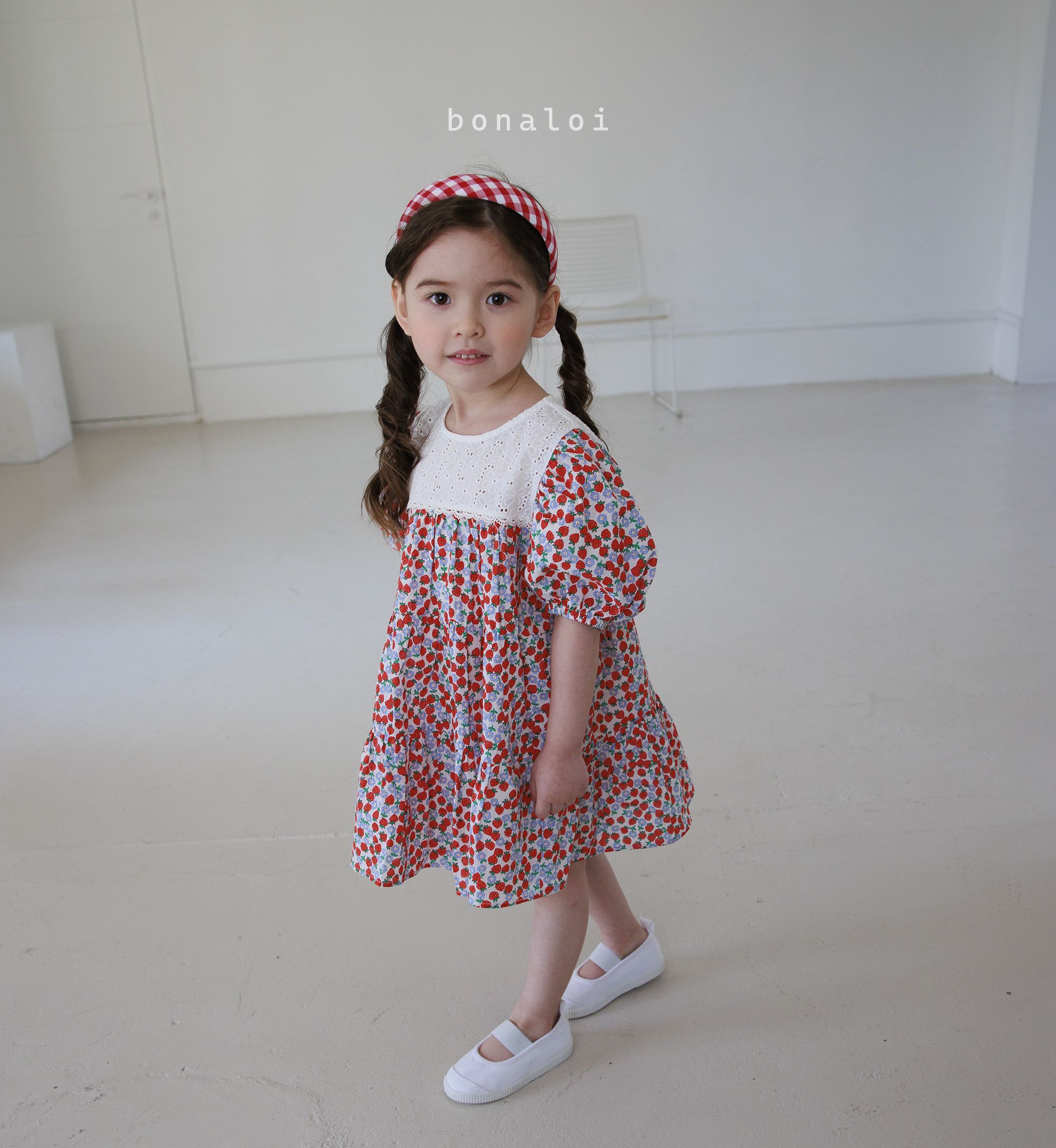 韓國 Bonaloi - 胸前雕花鏤空花朵洋裝-紅