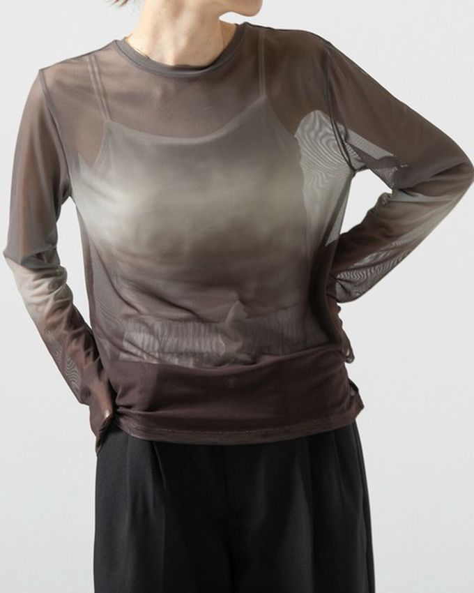 日本 gleam - 唯美漸層透膚圓領長袖上衣-橙棕x灰藍