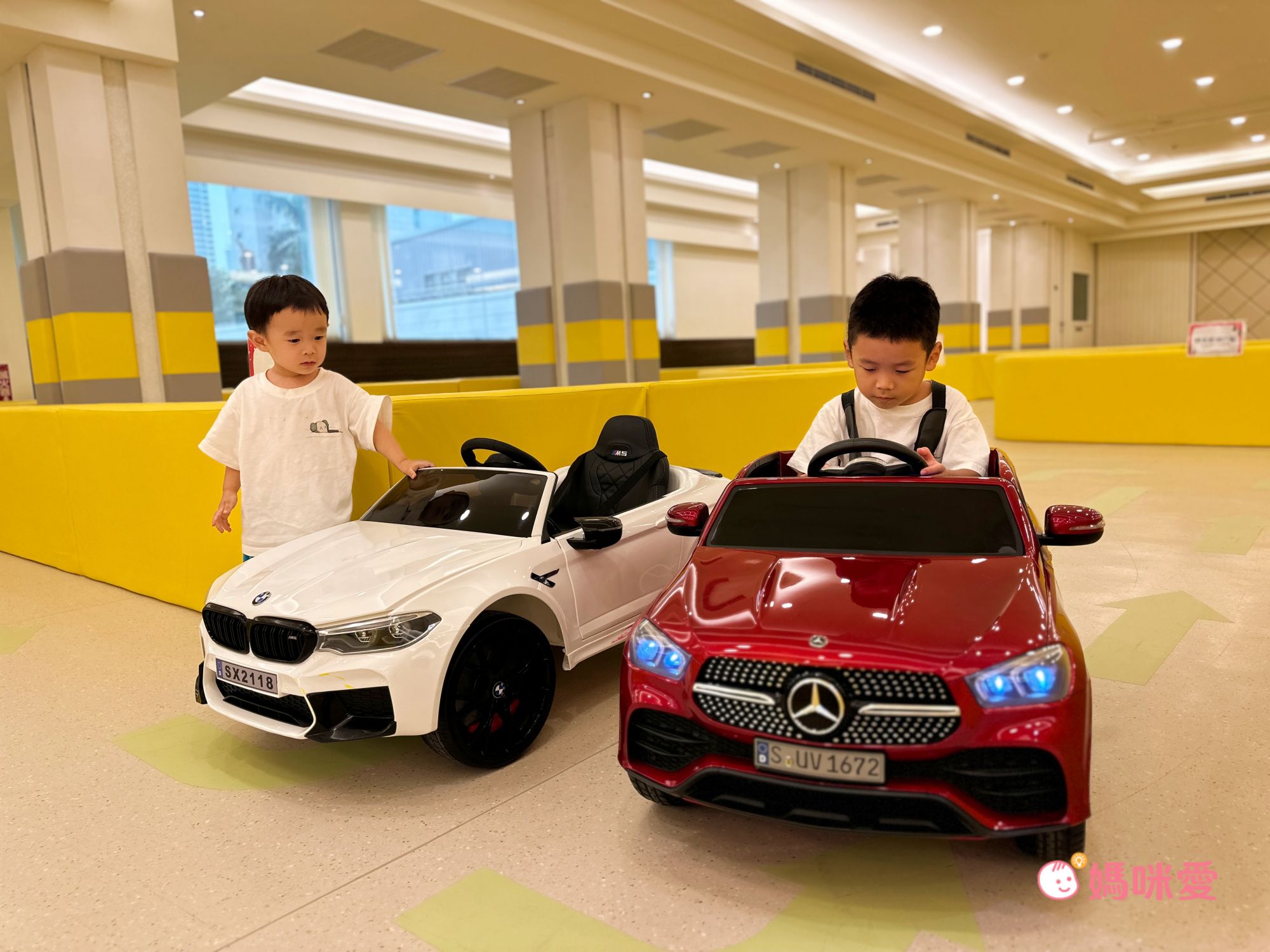 親子友善【承攜行旅 高雄六合館】破百坪賽車場 / 戶外泳池