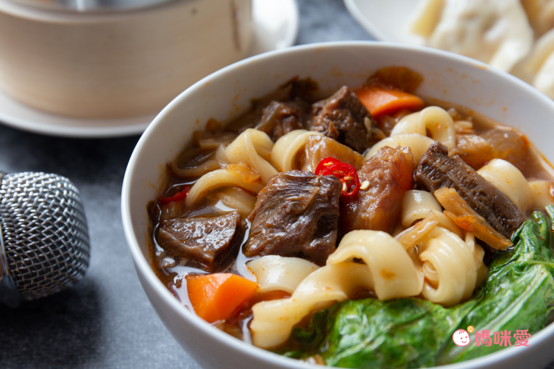 獨家團購！KTV紅燒半筋半肉牛肉麵＆手工豬肉水餃