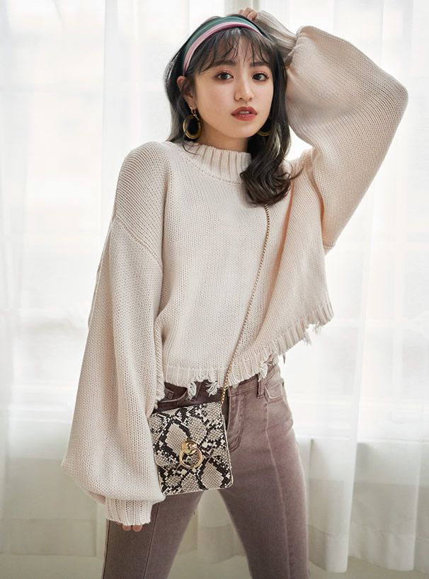 日本 GRL - 不修邊抓鬚澎袖立領毛衣-黑