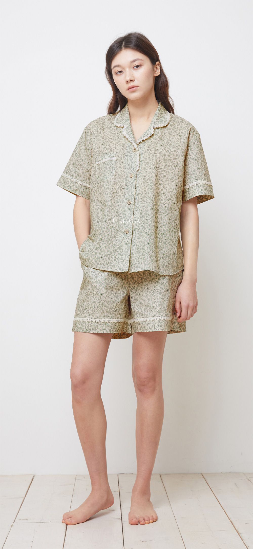 韓國 ULLALA - 滿版碎花短袖睡衣(兩件式) (FREE)