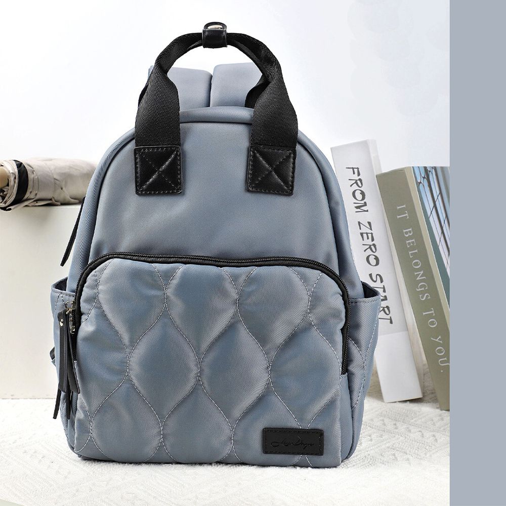 6口袋輕量絎縫時尚小巧後背包-煙燻藍