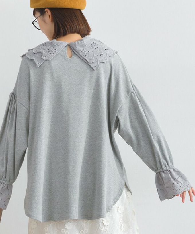 日本 Lupilien - 精緻蕾絲領落肩喇叭袖上衣-海軍藍條紋