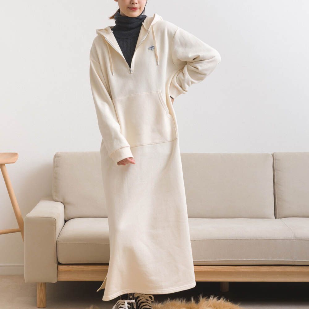 休閒刺繡logo裏毛連帽長袖洋裝-米白