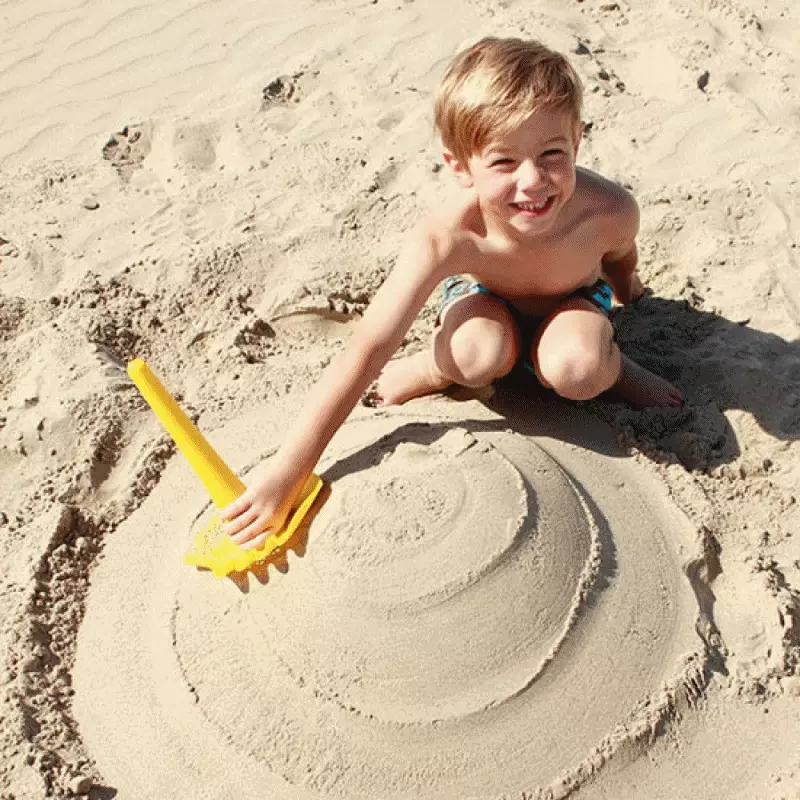 一咖多玩【比利時QUUT】玩沙戲水玩具，時尚美型！