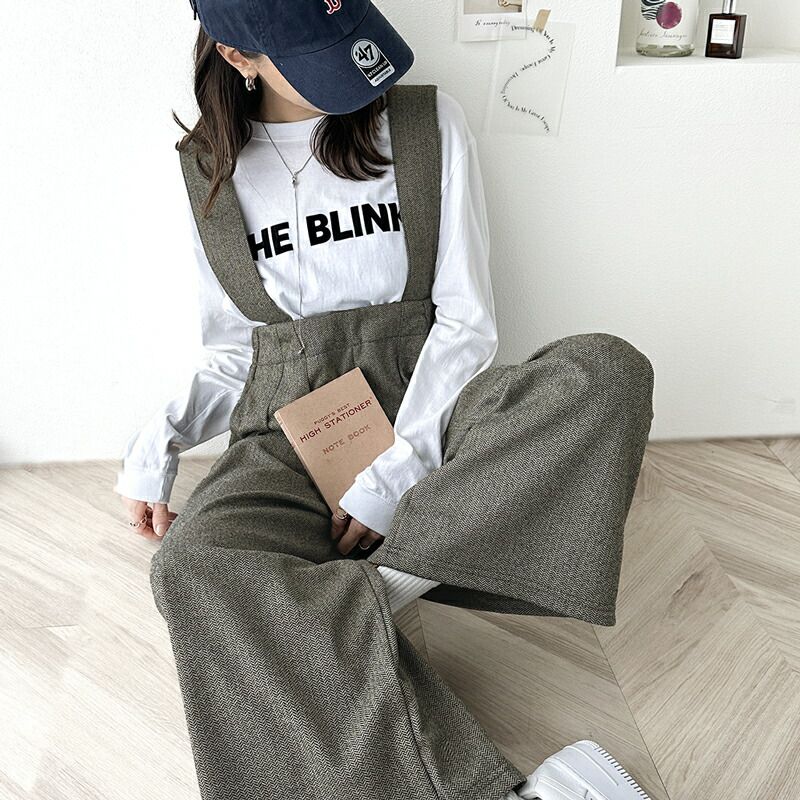 日本 Classical Elf - 高腰工裝風裏起毛寬版吊帶褲-炭黑