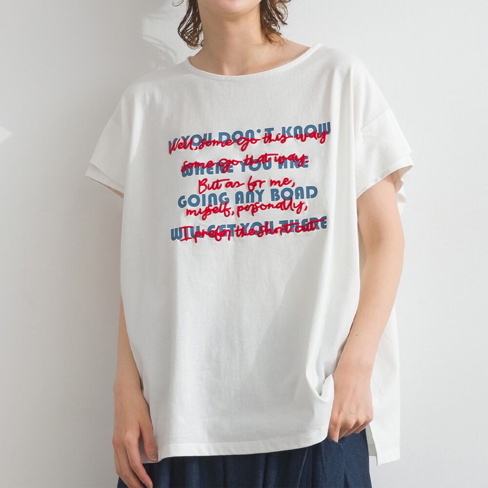 100%棉 重疊刺繡文字寬鬆感短袖上衣-白
