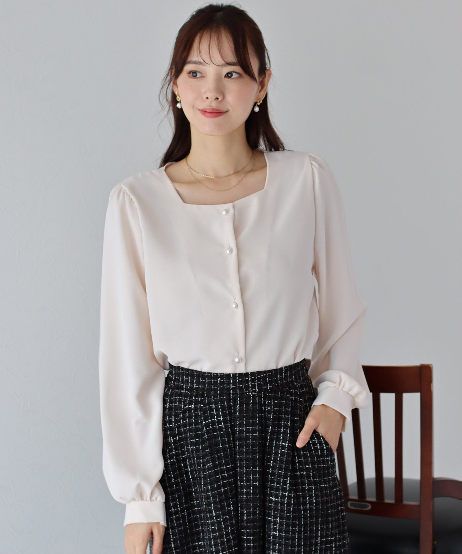 日本 BLUE EAST - 方領珍珠釦長袖襯衫-水藍