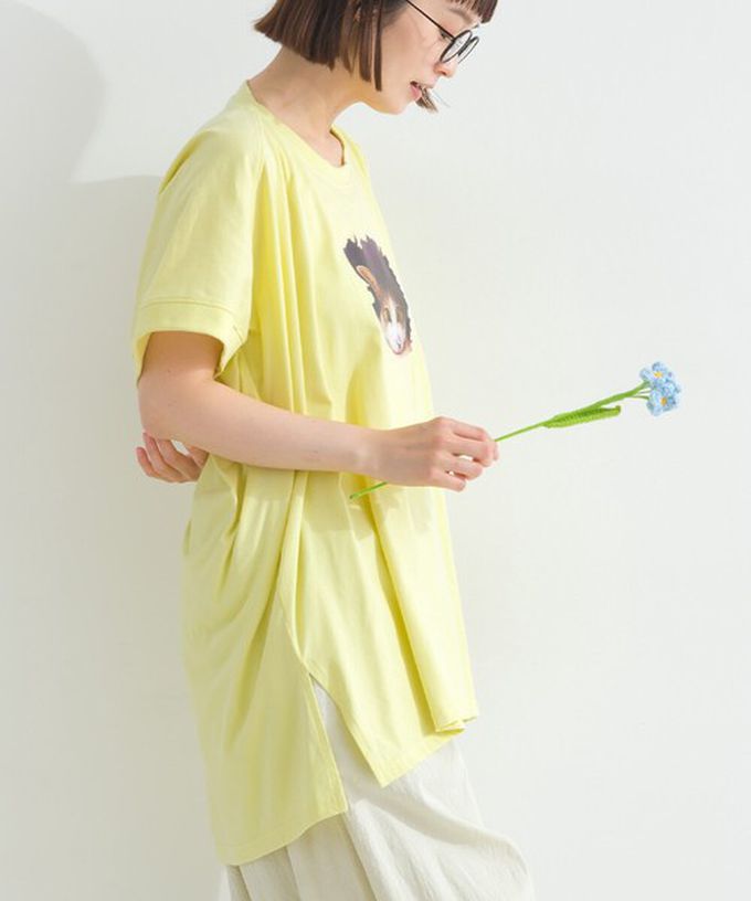 日本 Lupilien - 療癒休閒感落肩長版T恤-貓咪照片-淺棕