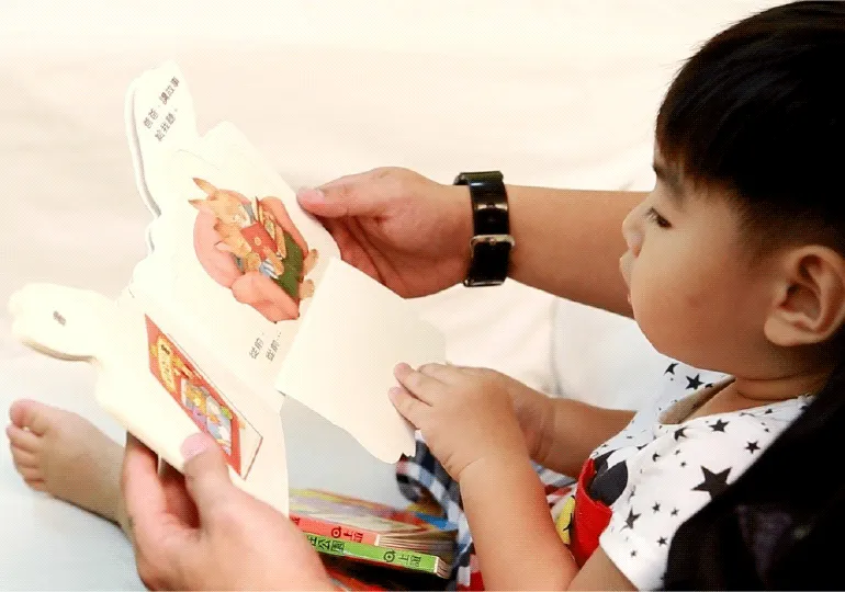 上誼文化聖誕禮物書7折起❤世界經典繪本套組☆穿越時空☆0～6歲各國大小朋友都愛讀！