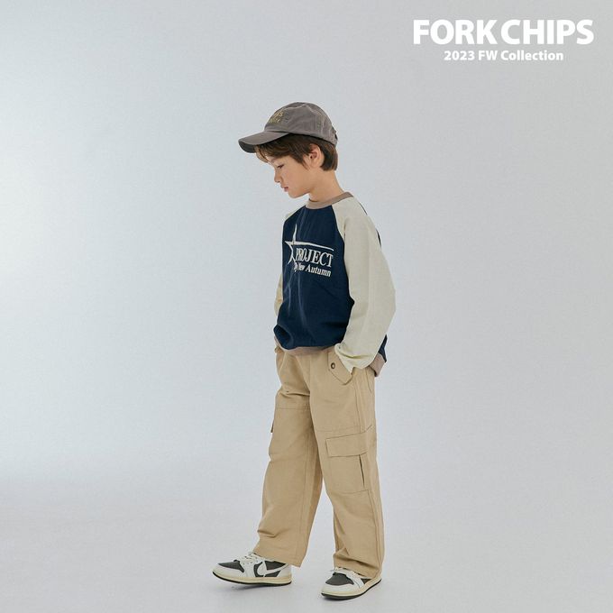 韓國 FORK CHIPS - 刺繡文字拼色長袖大學T-深藍