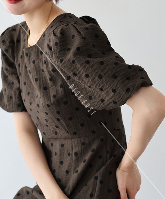 日本 BLUE EAST - 優雅方領後綁帶泡泡袖魚尾洋裝-波點-咖啡 (M)