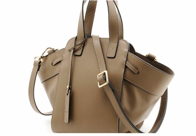 日本 FIRANO - {雜誌揭載}優雅真皮2WAY吊床托特包-淺灰 (22x34x13cm)