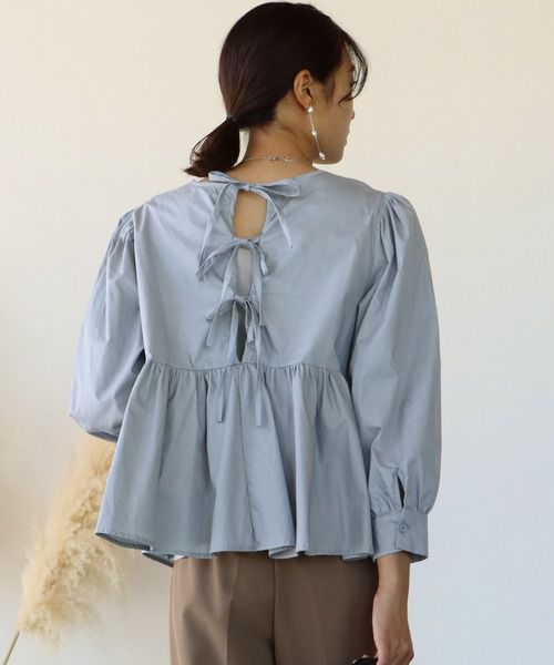 日本 BLUE EAST - 美背綁帶抓皺澎澎長袖上衣-白