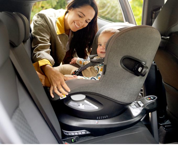 Joie - i-Spin 360™ 0-4歲全方位汽座(3色選擇)-黑色