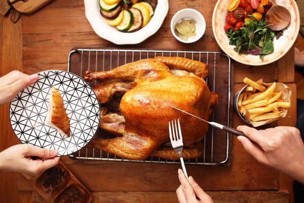 【湯瑪仕肉舖】高優質牛肉 ✦ 感恩限定「櫸木香烤燻火雞」