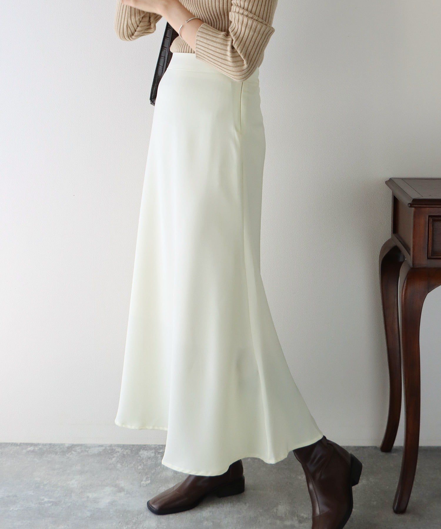 日本 BLUE EAST - [熱銷推薦] 甜美百搭修身剪裁長裙-果綠