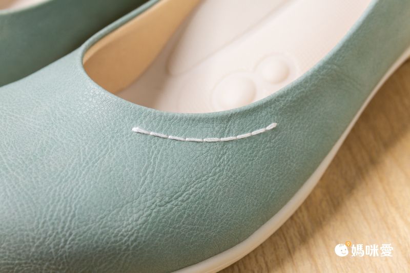 日本女裝代購 - 日本製 2balt減壓足弓支撐機能平底鞋-森林系綁帶款-帥氣黑