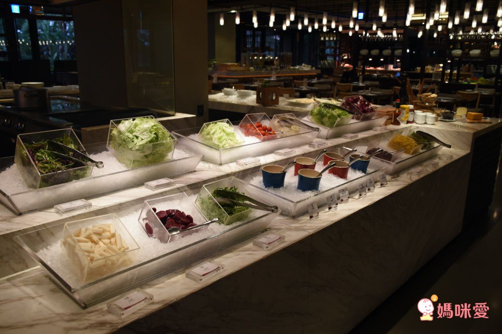 台南大員皇冠四人房2大1小$4299起 指定平日