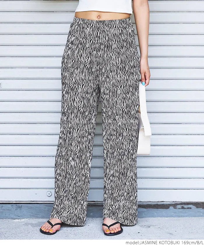 日本 COCA - 透氣印花修身寬褲-豹紋