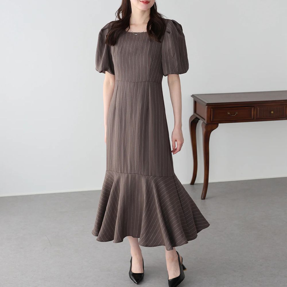 優雅方領後綁帶泡泡袖魚尾洋裝-條紋-咖啡 (M)