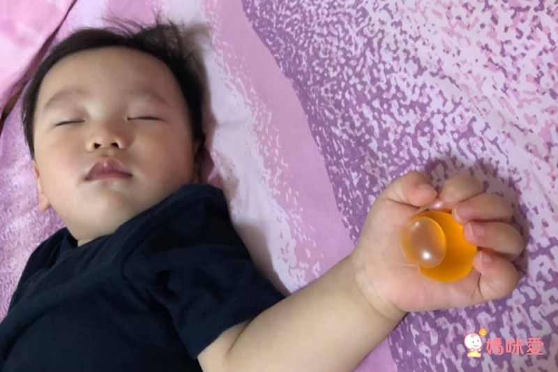 Nuby 洗衣膠囊，10倍超濃縮！不沾手、免量劑量