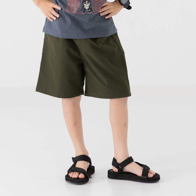 日本 Chil2 - 舒適耐穿簡約風休閒短褲-軍綠